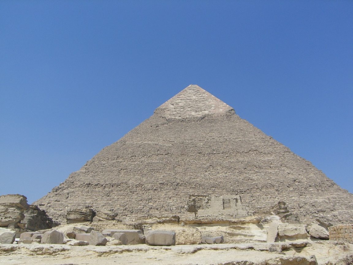 A view of Pyramid of Khafre